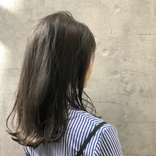 セミロング カラー 堀江/心斎橋/西大橋 四ツ橋【Vers】のヘアスタイル