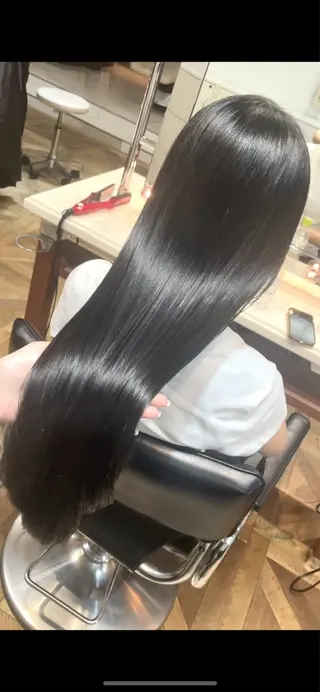 ロング カラー BEBE所属・ブリーチなし 透明感カラーKANAのヘアスタイル
