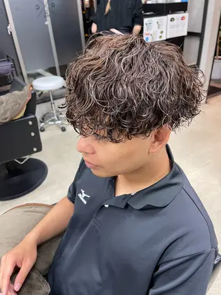 ショート パーマ メンズ メンズパーマ/波巻き パーマ/シャドウのヘアスタイル