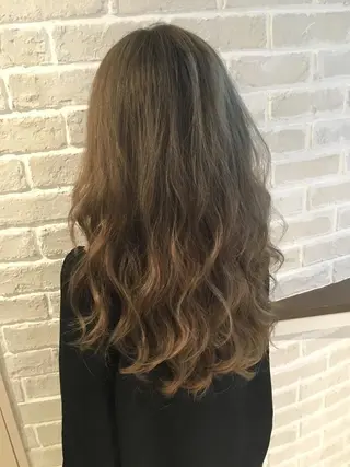 ロング トレヴァー デルチザンのヘアスタイル