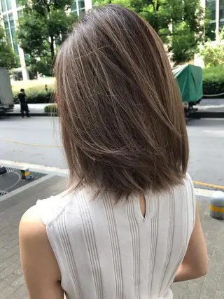 セミロング カラー Lolonois梅田 スタッフのヘアスタイル