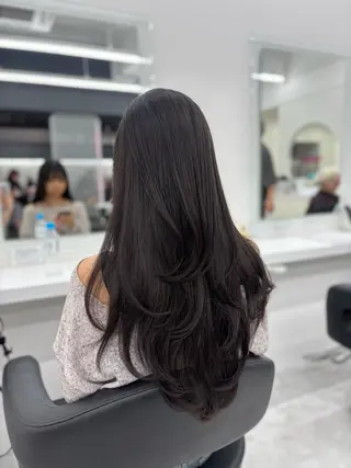 ロング 韓国レイヤー ハッシュカットのヘアスタイル