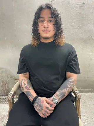 ロング パーマ メンズ パーマ、髪質改善 カズマのヘアスタイル