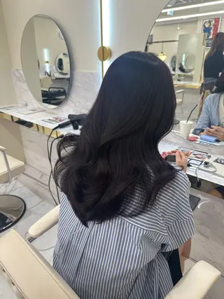 ミディアム 似合わせレイヤーカッ ト🩶瀧本美咲のヘアスタイル