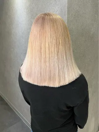 ミディアム kva【キバ】所属・SHIGE 【kva】▽□□▽のヘアスタイル