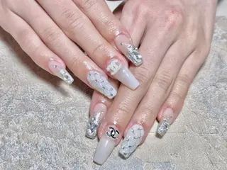 ネイル Rola kira nail salon所属・麗 レイのネイルデザイン