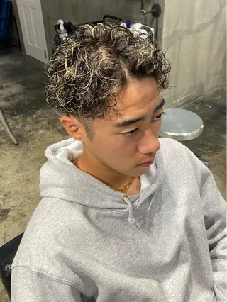 ショート カラー パーマ メンズ Agu hair lore沼館店所属・八戸パーマ/メンズパ ーマ/シンゴ。のヘアスタイル