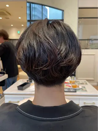 ショート ELLE salon サエのヘアスタイル