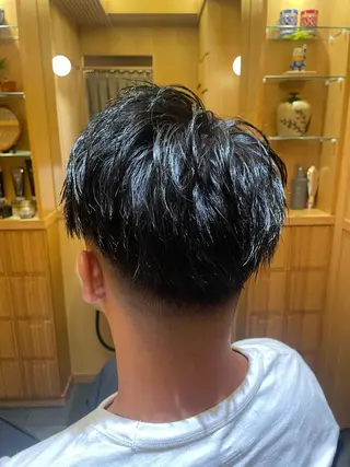 ショート カラー メンズ 大崎 俊輔のヘアスタイル