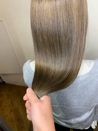 ロング カラー パーマ ヘアアレンジ メンズ オリーブカラー 特化　　kaiのヘアスタイル