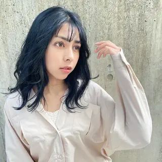 ミディアム 黒岩 真那花のヘアスタイル