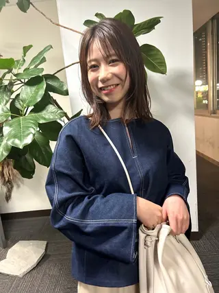 ミディアム 西岡 紗代のヘアスタイル