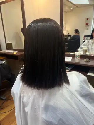 セミロング MOLLASALON 浅香山店所属・ツジ モモカのヘアスタイル