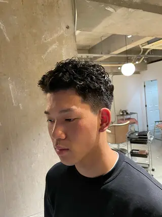 ショート パーマ メンズ 松井 駿のヘアスタイル