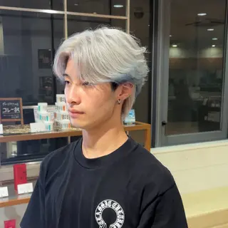 ショート カラー メンズパーマ✨️ ケアブリーチカラーのヘアスタイル