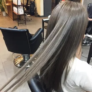 ロング maco 艶感ハイトーン🦋のヘアスタイル