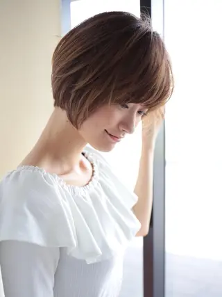ミディアム 宮内 真乃のヘアスタイル