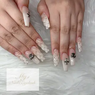 ロング My+ Yukaのネイルデザイン