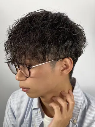 ミディアム ヒロ銀座銀座本店所属・阿賀 佑季のヘアスタイル