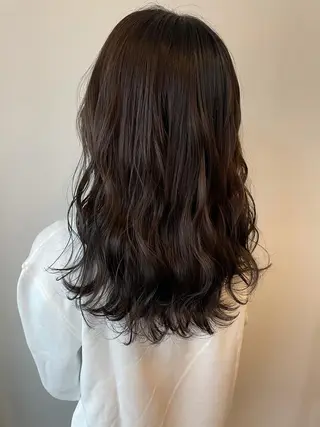 セミロング カラー 安藤 佑衣のヘアスタイル