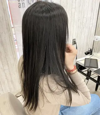 カラー インナーカラー👾 Chibiのヘアスタイル