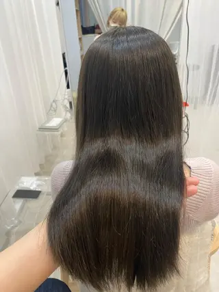 カラー 谷川 李奈のヘアスタイル