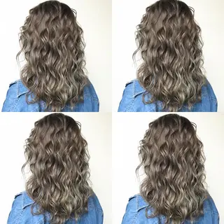 セミロング カラー Hanna by W_SALONのヘアスタイル