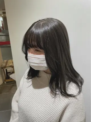 セミロング カラー 大人上品な ハイライト🪄イワヤのヘアスタイル