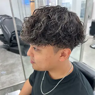 パーマ メンズ 安達 脩人のヘアスタイル