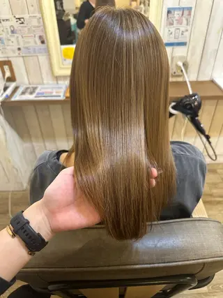 ミディアム 髪質改善/艶髪/ 透明感カラー/サラのヘアスタイル