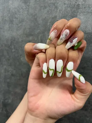 ネイル aloalo所属・aloalo MIKAのネイルデザイン