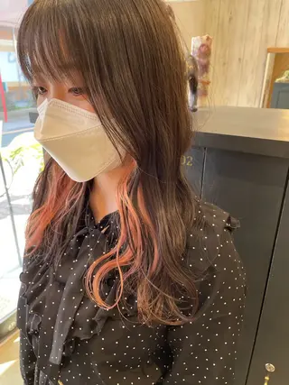 ロング カラー 細沼 葵のヘアスタイル