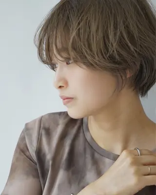 ショート foto所属・𝐁𝐋𝐔𝐄𝐓 /代表 / 荒井史行のヘアスタイル