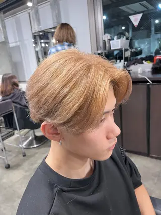 カラー メンズ ハイトーンカラー 🦄レイヤーカットのヘアスタイル
