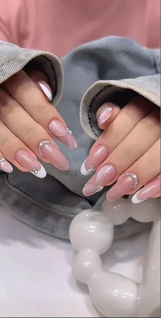 ネイル T. Leeのネイルデザイン
