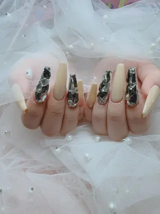 ネイル ナガサワ ミカのネイルデザイン