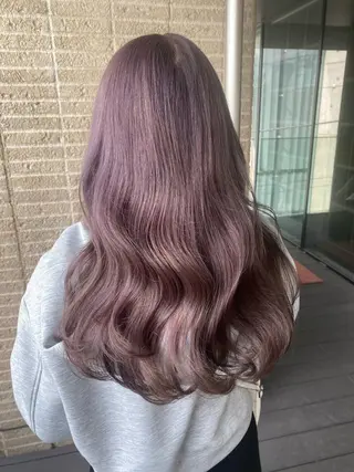 ロング カラー 谷川 あかりのヘアスタイル