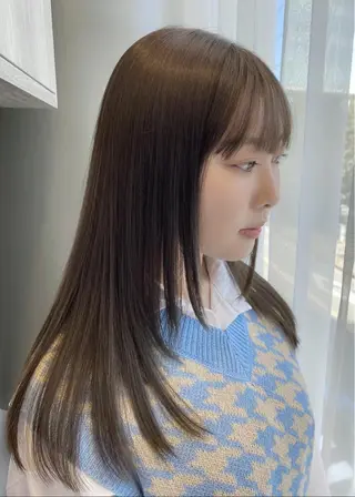 ロング カラー LOANA ROPPONGI所属・LOANA六本木 比嘉翼のヘアスタイル