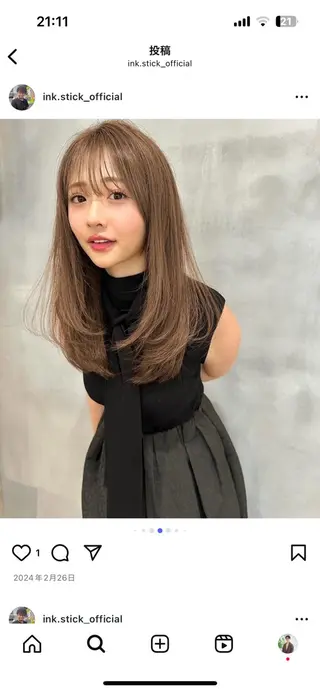 セミロング カラー レイヤー/韓国 ハイトーン興津史弥のヘアスタイル