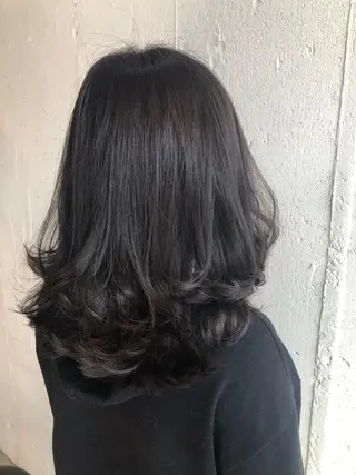 ミディアム カラー hisano / ハイトーン・透明感のヘアスタイル