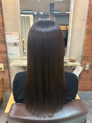 カラー LUAU岡本所属・大森 永遠のヘアスタイル