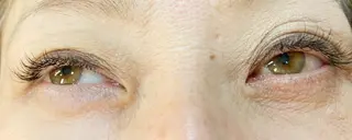 マツエク・マツパ 高橋 春菜のヘアスタイル