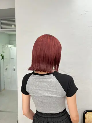 ショート カラー 梅田/ベージュ／ 艶カラー／三宅空翔のヘアスタイル