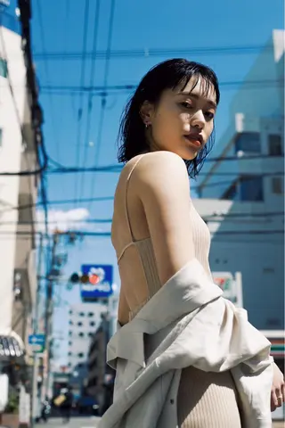 ミディアム カラー 似合わせカット レイヤーボブウルフのヘアスタイル