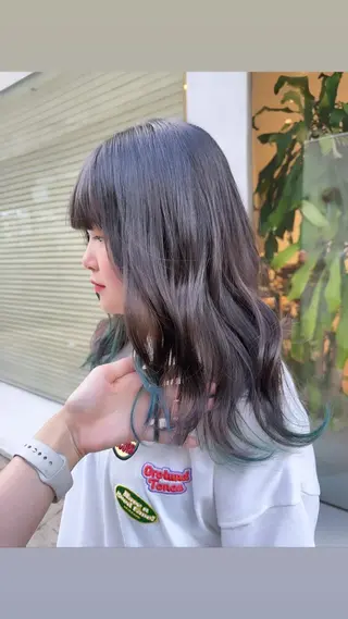 セミロング カラー octo所属・梅澤 杏菜のヘアスタイル