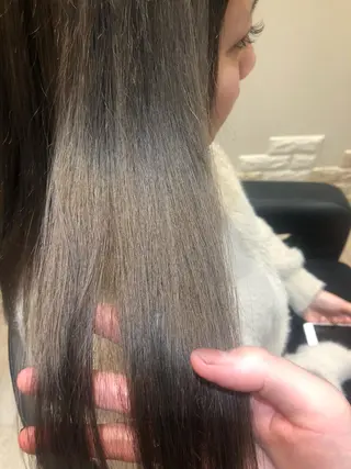 カラー 早川 真幸のヘアスタイル