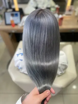ロング カラー ハイトーン/パーソナ ルカラー診断・ユキノのヘアスタイル