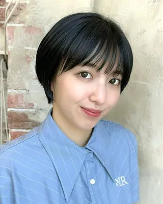 ショート カラー 💍新宿ショート 💍岩田莉奈のヘアスタイル