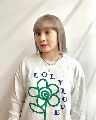 ショート カラー カットモデル/ ハイトーン/ゆうあのヘアスタイル