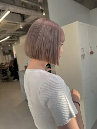 ショート カラー 店長　MANAMI ／ブリーチ／骨格ボブのヘアスタイル